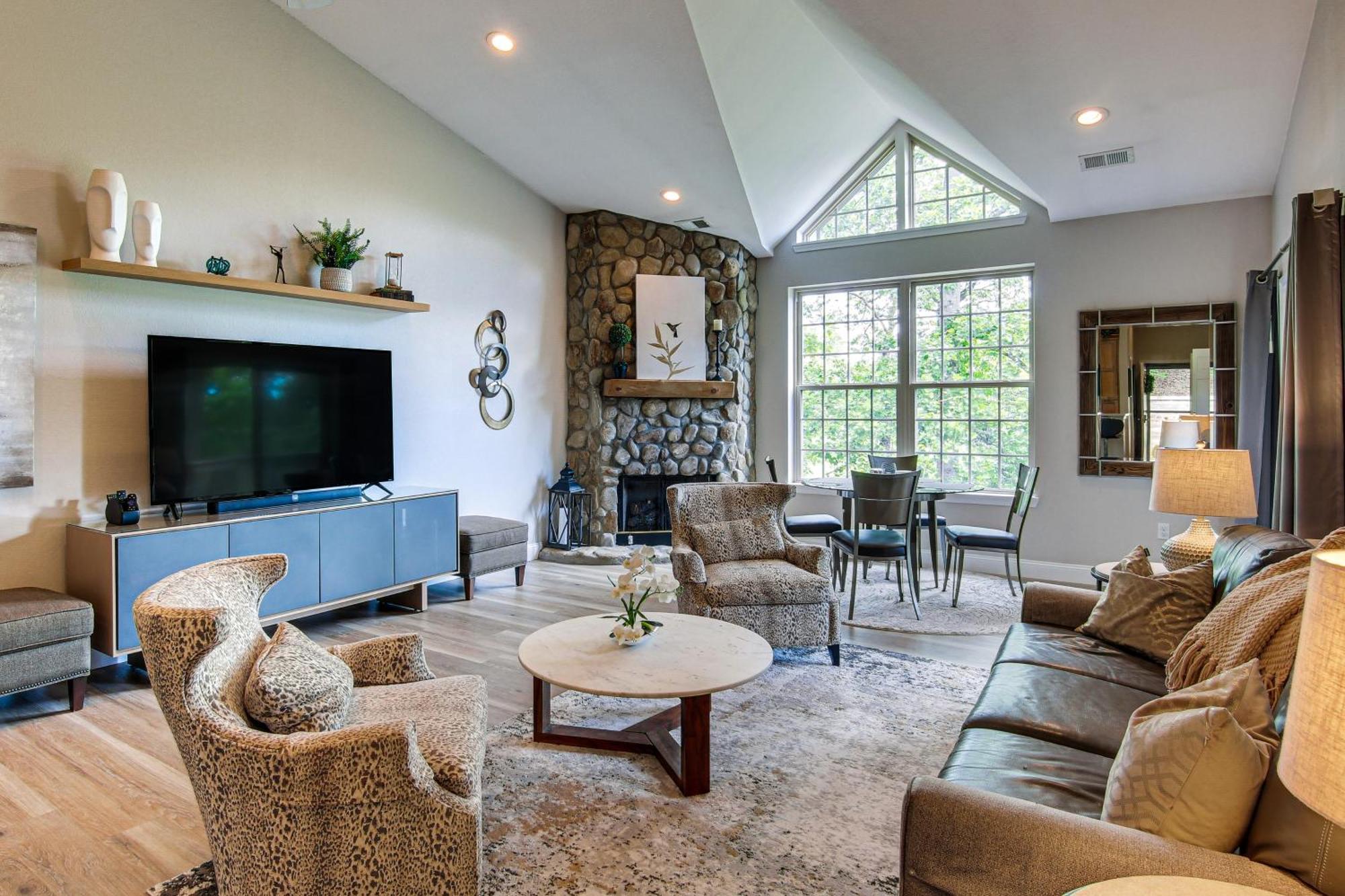 Lake Lure Condo With Resort Pool And Beach Access! エクステリア 写真